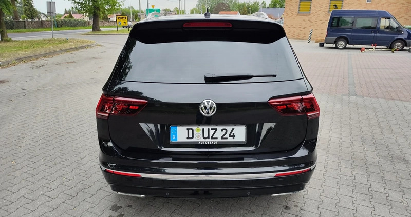 Volkswagen Tiguan cena 117900 przebieg: 183000, rok produkcji 2017 z Praszka małe 781